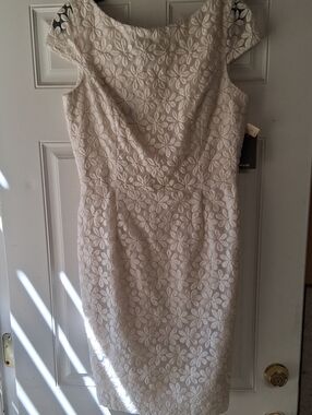 Muse Ivory Floral Lace Midi Dress